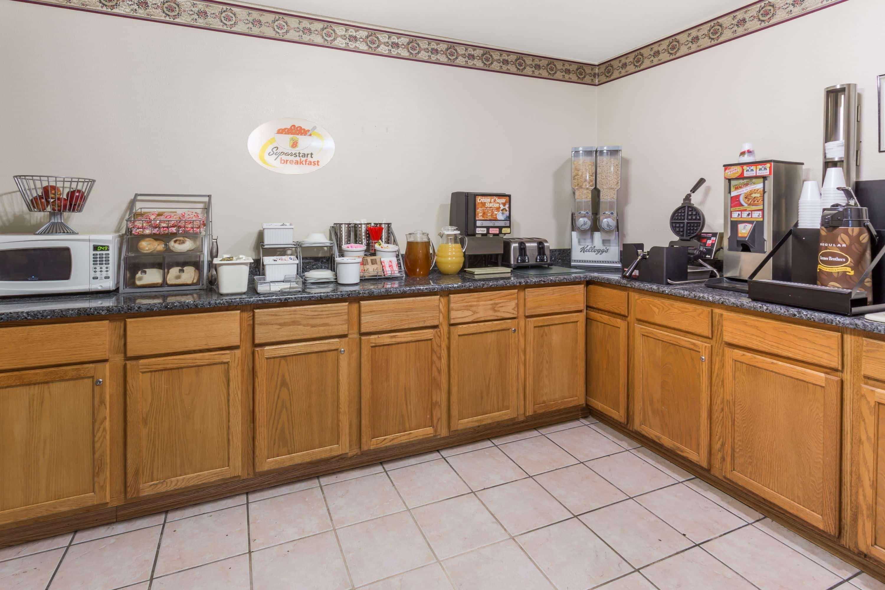 Hotel Super 8 By Wyndham Morris Extérieur photo